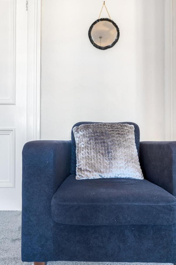 2 Bedroom Centre - Royal Mile - Castle & Waverley Train Station - Sleeps 4 Appartement